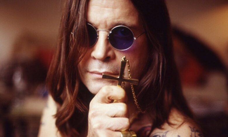 Ozzy Osbourne, el líder de Black Sabbath y la 76a leyenda del heavy metal Ozzy Osbourne, el líder de Black Sabbath y la 76a leyenda del heavy metal