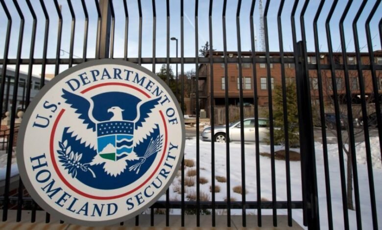 DHS Slams La liberación de Judge de los solicitantes de asilo transgénero detenido por agentes de hielo en Portland