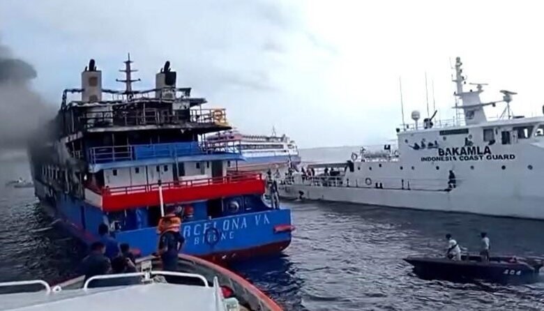 Al menos 3 incendios de ferry indonesios, incluidas mujeres embarazadas pero más de 560 asistentes