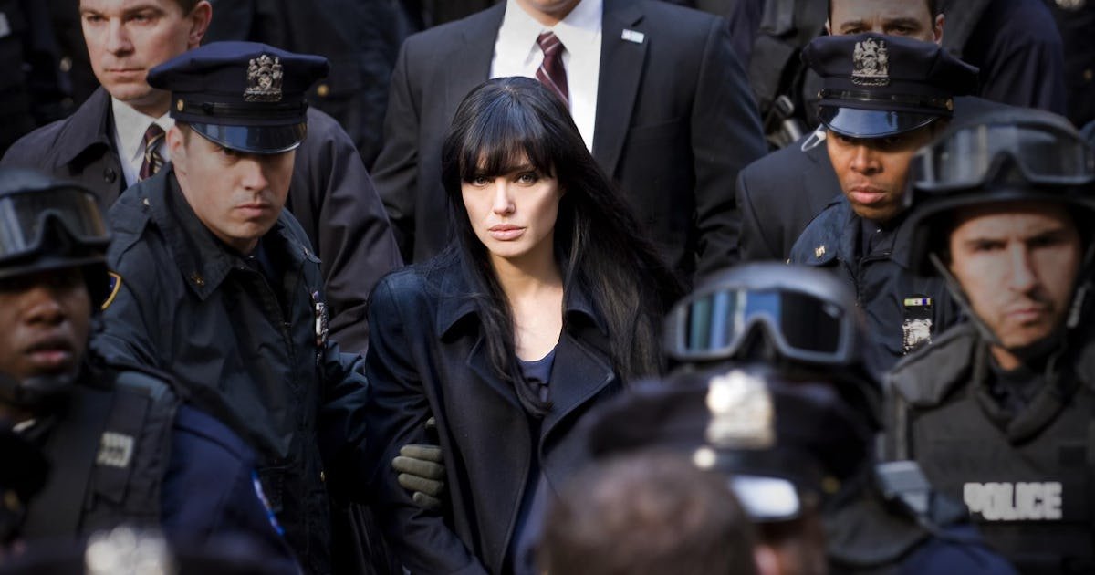 Hace 15 años, Angelina Jolie Tiriller comenzó una nueva era para las estrellas del movimiento femenino