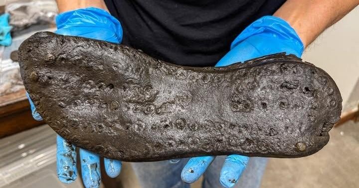 “Inusual Big”, un zapato de 2,000 años de vida descubierto en el área romana en el norte de Inglaterra. “Inusual Big”, un zapato de 2,000 años de vida descubierto en el área romana en el norte de Inglaterra.
