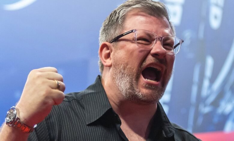 Match World 2025: James Wade derrotó a Van Veen como Jonny Clayton Powers a través de Stephen Bunting para establecer las semi -finales | Noticias Phi Tieu Match World 2025: James Wade derrotó a Van Veen como Jonny Clayton Powers a través de Stephen Bunting para establecer las semi -finales | Noticias Phi Tieu