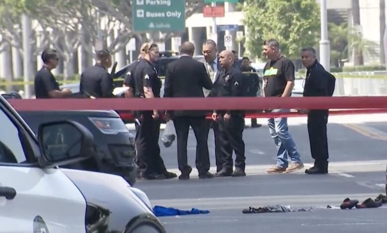 Machete que empuja el hombre disparado por LAPD fuera de Crypto.com Arena después de Chase