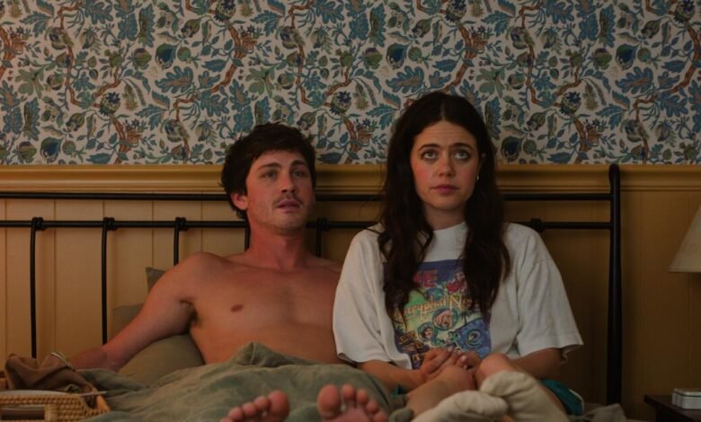‘¡Oh, hola!’ Revisión: Molly Gordon, Logan Larman es una sala de roma que se vuelve venenosa
