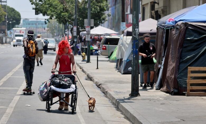¿Criminalización o apoyo? La orden ejecutiva del presidente Trump sobre la falta de vivienda tiene reacción mixta