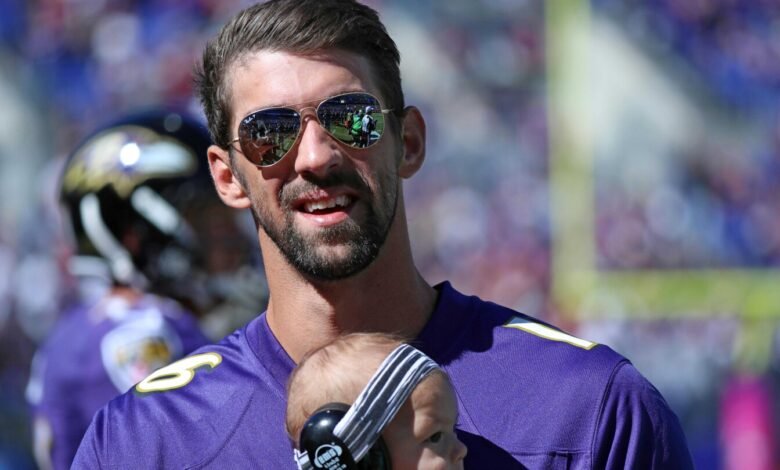 Michael Phelps enseñará a los jugadores de los Ravens sobre cómo nadar en el nuevo grupo del equipo.