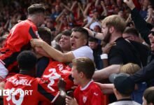 Morecambe FC derrotó a Altrincham: los fanáticos, el personal y los jugadores les apasiona ganar nuevamente