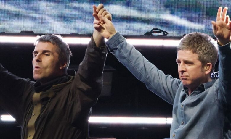 El concierto de Oasis fue arrojado al caos cuando la pelea comenzó en la multitud El concierto de Oasis fue arrojado al caos cuando la pelea comenzó en la multitud
