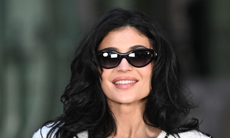 Tan pronto como la megacatúa de Kylie Jenner está hecha de olivos, medio millón de propagaciones