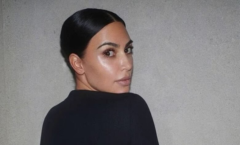 Kim Kardashian va casi todo el lugar porque compartió sus fotos de izquierda en lencería perfecta Kim Kardashian va casi todo el lugar porque compartió sus fotos de izquierda en lencería perfecta