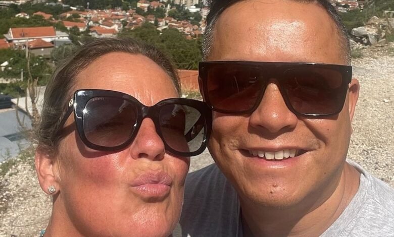 La boda de la estrella de los estenderos Lauren Stanley con un dulce papel para la hija