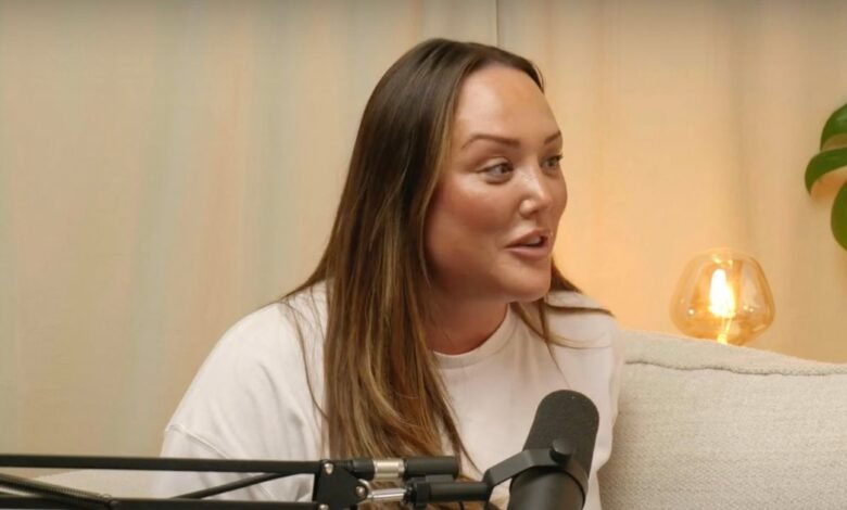 Charlotte Crossby dice que la gran estrella lo ha eliminado en las redes sociales por “vergonzoso”