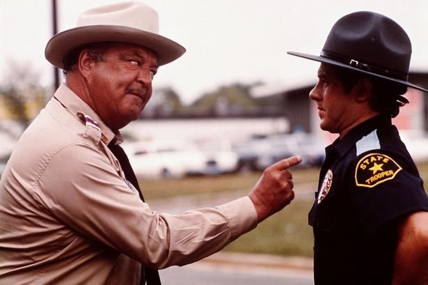 Alfie Wise Dead: Bert Renolds Pal y Smokey y Dasa Star mueren Alfie Wise Dead: Bert Renolds Pal y Smokey y Dasa Star mueren