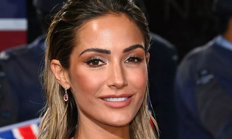 El lujoso look de Frankie Bridge es la nueva edición de las bolsas de cabina Suid ‘Ryanaya aprobada’