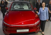Tesla debuta en India con Centro de experiencia en Mumbai; lanza el modelo Y