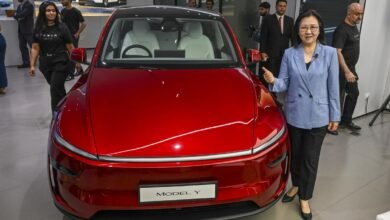 Tesla debuta en India con Centro de experiencia en Mumbai; lanza el modelo Y