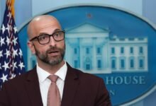 El Dr. Demetre Daskalakis de los CDC renuncia en una carta ardiente denunciando a Trump y Rfk Jr