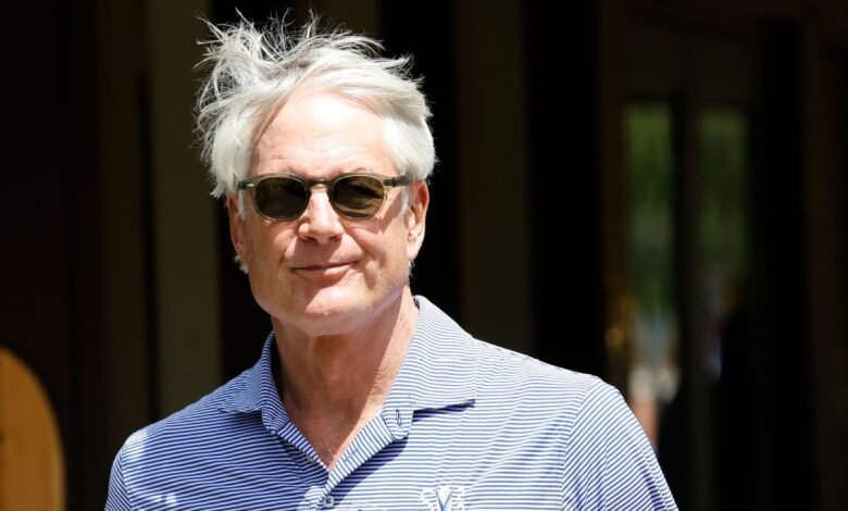 Fuente: Stanford contrató al ex CEO Nike John Donahoe como anuncio Fuente: Stanford contrató al ex CEO Nike John Donahoe como anuncio