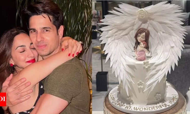 La nueva madre Kiara Advani celebró su cumpleaños con la niña y Siddhartha Malhotra; El adorable pastel derretirá tu corazón: “Sentido increíblemente agradecido” Noticias de la película hindi La nueva madre Kiara Advani celebró su cumpleaños con la niña y Siddhartha Malhotra; El adorable pastel derretirá tu corazón: “Sentido increíblemente agradecido” Noticias de la película hindi