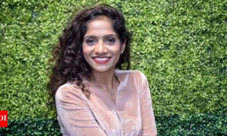 Jamie Lever recuerda la reacción sonriente de Farah Khan a sus videos: “Mi esposo los muestra a nuestros hijos”. Jamie Lever recuerda la reacción sonriente de Farah Khan a sus videos: “Mi esposo los muestra a nuestros hijos”.