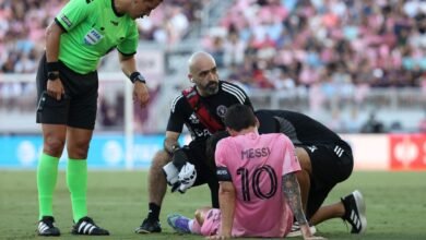 Lionel Messi sale del partido de la Copa de Ligas con una lesión aparente