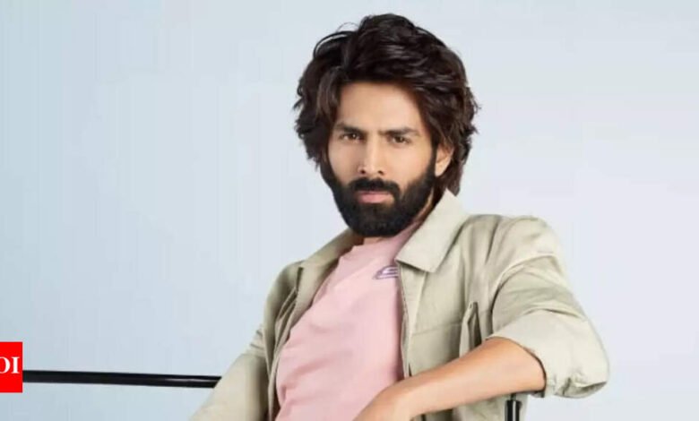 El equipo de Kartik Aryan niega la participación del actor en el evento del Día de la Independencia de Houston, luego de la carta de FUIS – Ditts Inside | El equipo de Kartik Aryan niega la participación del actor en el evento del Día de la Independencia de Houston, luego de la carta de FUIS – Ditts Inside |