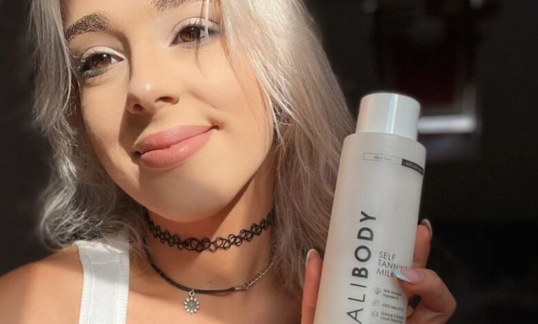 ‘Extendí mi bronceado falso normal por esta leche de tinte y mi piel nunca se sintió suave’ ‘Extendí mi bronceado falso normal por esta leche de tinte y mi piel nunca se sintió suave’