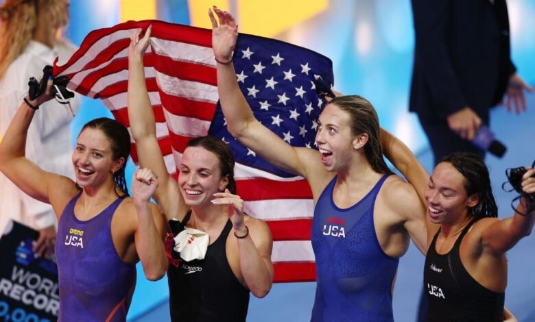 American Women estableció un récord mundial de relevos 4×100 en el mundo de las nataciones American Women estableció un récord mundial de relevos 4×100 en el mundo de las nataciones