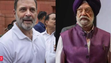 Hardeep Singh Puri y Fadnavis responde a las demandas. La ‘economía muerta’ de Rahul Gandhi con información del FMI.