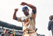 Julio Rodríguez hace historia con la cuarta temporada consecutiva 20-20
