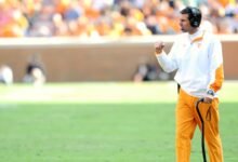 El ex entrenador de Tennessee, Derek Dooley, se postula para el Senado en Georgia