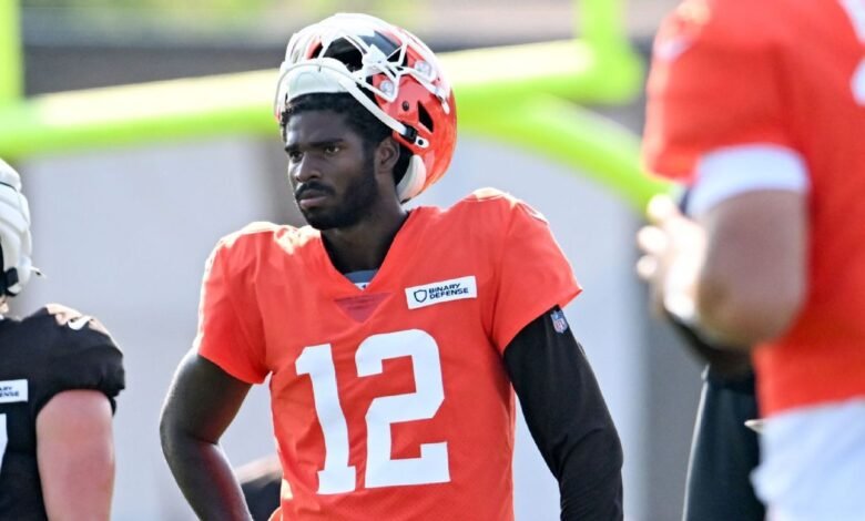 Browns QB Shedeur Sanders: Sin Deion, sin problemas en el campamento Browns QB Shedeur Sanders: Sin Deion, sin problemas en el campamento