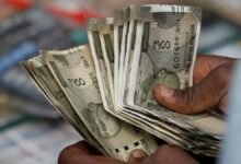El caucho aumentó en 15 paise a 87.73 en comparación con los dólares estadounidenses en la primera fase.