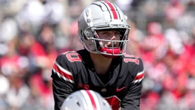 La batalla del QB de Ohio entre Sayin, Kienholz está demasiado cerca para llamar