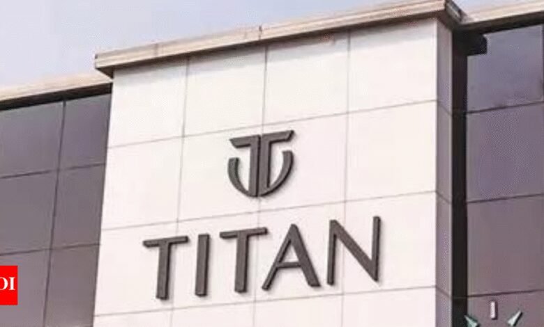 Titan Q1 Net Up 53% en joyas, relojes