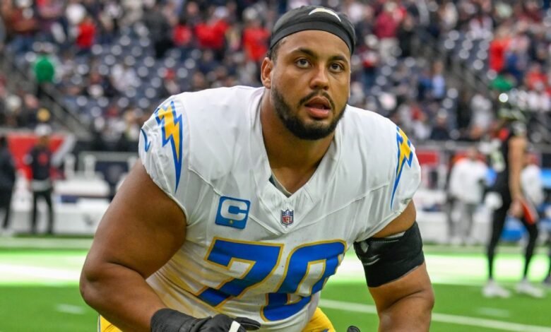 El cargador pierde a Rashawn Slater para la temporada con rotulario.
