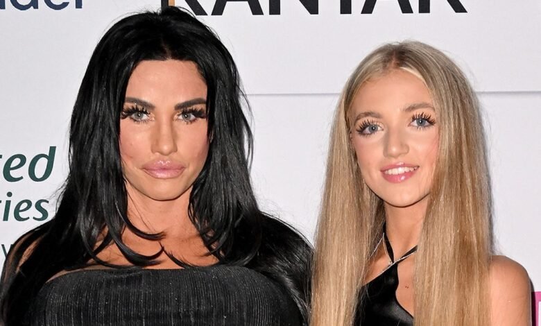 Katie Price y la princesa Andre ‘Folly’ Deep: 18 ° cumpleaños ‘Blow Out’ y ‘Violent’ Katie Price y la princesa Andre ‘Folly’ Deep: 18 ° cumpleaños ‘Blow Out’ y ‘Violent’