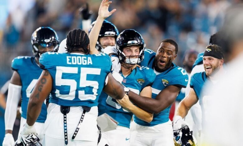 Cam Little Nails de Jaguars Cam Little Nails de Jaguars