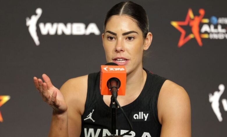 Kelsey Plum aclara las notas de ASG sobre el equipo Clark, la reunión de la camiseta T