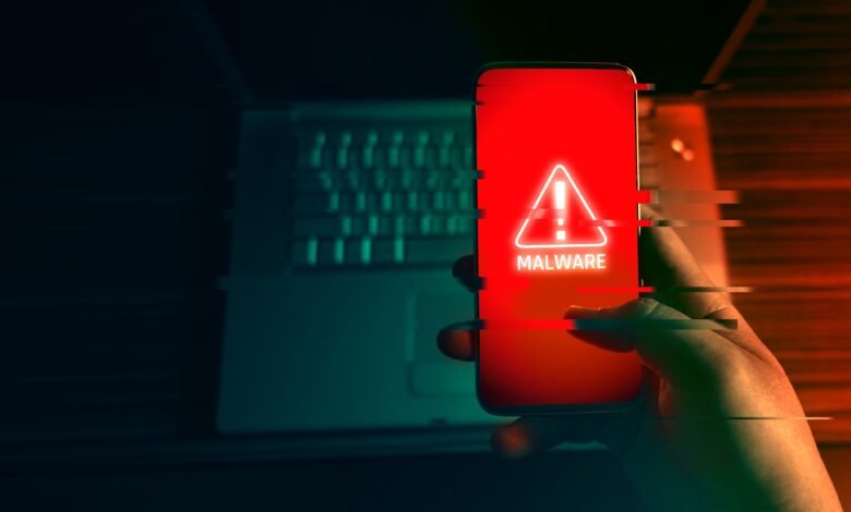 El imperio del delito cibernético paquistaní difundió secretamente malware a través del software pirateado, ganando millones mientras atacaba a las víctimas de todo el mundo con programas de robo de información peligrosos