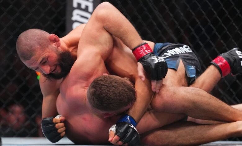Chimaev domina du plessis, captura el título en UFC 319 Chimaev domina du plessis, captura el título en UFC 319