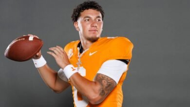 Tennessee nombra a Joey Aguilar como mariscal de campo titular