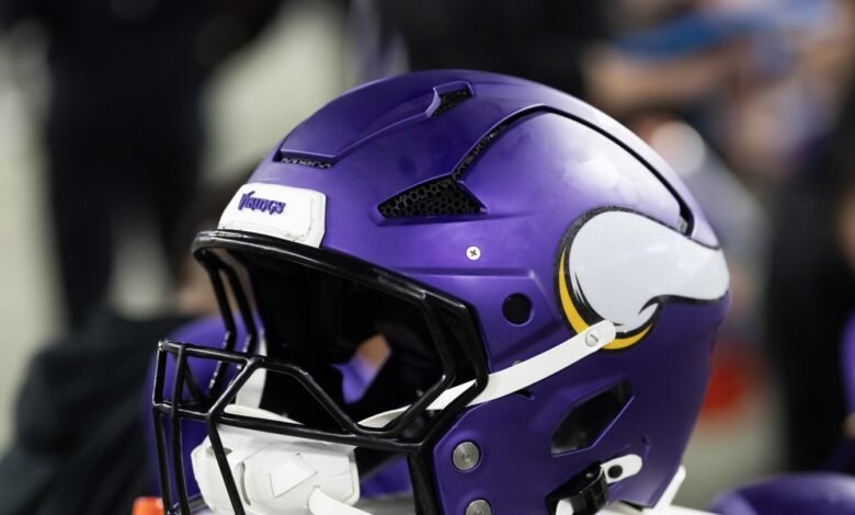 El vikingo está de acuerdo con los términos con RB xazavian Valladay El vikingo está de acuerdo con los términos con RB xazavian Valladay