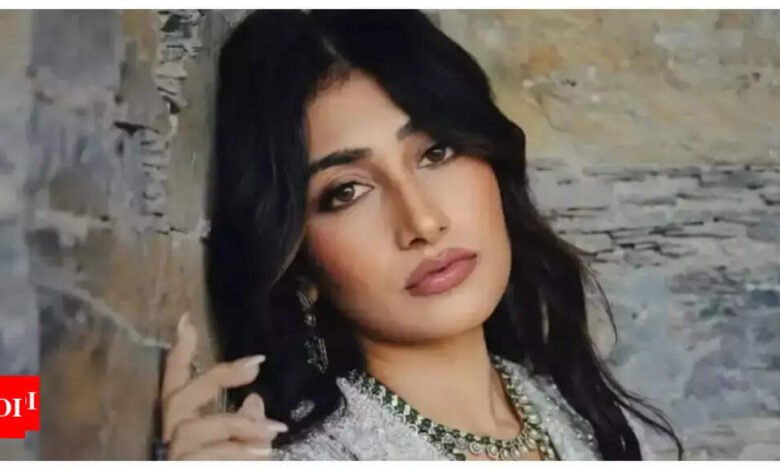 Dhanasree Verma Rumores de matrimonio falsos, después del divorcio de Usevendra Chahal: “No siempre puedes etiquetar a una mujer …”. Dhanasree Verma Rumores de matrimonio falsos, después del divorcio de Usevendra Chahal: “No siempre puedes etiquetar a una mujer …”.