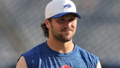 Josh Allen no jugará al comienzo de la temporada por primera vez en su carrera.