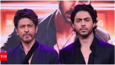 Como un padre, como un hijo: Arya Khan siguió el movimiento de Shah Rukh Khan, su padre hizo su debut con un espectáculo.