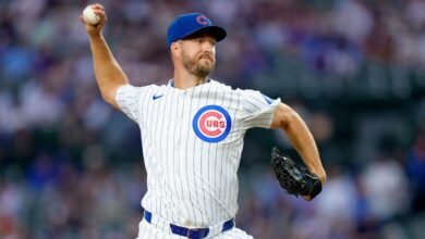 Juega una pareja en Brewers-Cubs ofrece comida gratis para el Bar Hometown de Colin Rea