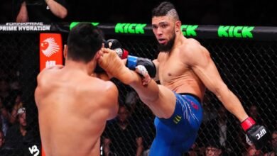 Johnny Walker molesta a Zhang Mingyang en UFC Fight Night en Shanghai