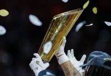 2025 Predecir los playoffs de fútbol de la Universidad de Preseron