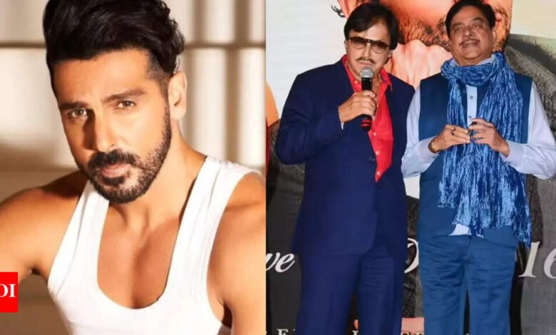 Zaid Khan reveló que el padre Sanjay Khan y Shatrughan Sinha fueron disparados incluso después del ‘buen amigo’ que fue despedido incluso después de la fea pelea: ‘Crecí viendo tiempos salvajes. Noticias de la película hindi Zaid Khan reveló que el padre Sanjay Khan y Shatrughan Sinha fueron disparados incluso después del ‘buen amigo’ que fue despedido incluso después de la fea pelea: ‘Crecí viendo tiempos salvajes. Noticias de la película hindi